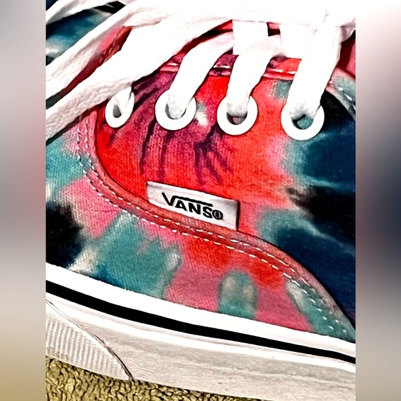 Vans Authentic Tie-Dye Multi/True White Men's 5.5 Women's 7 - Picture 2 of 7